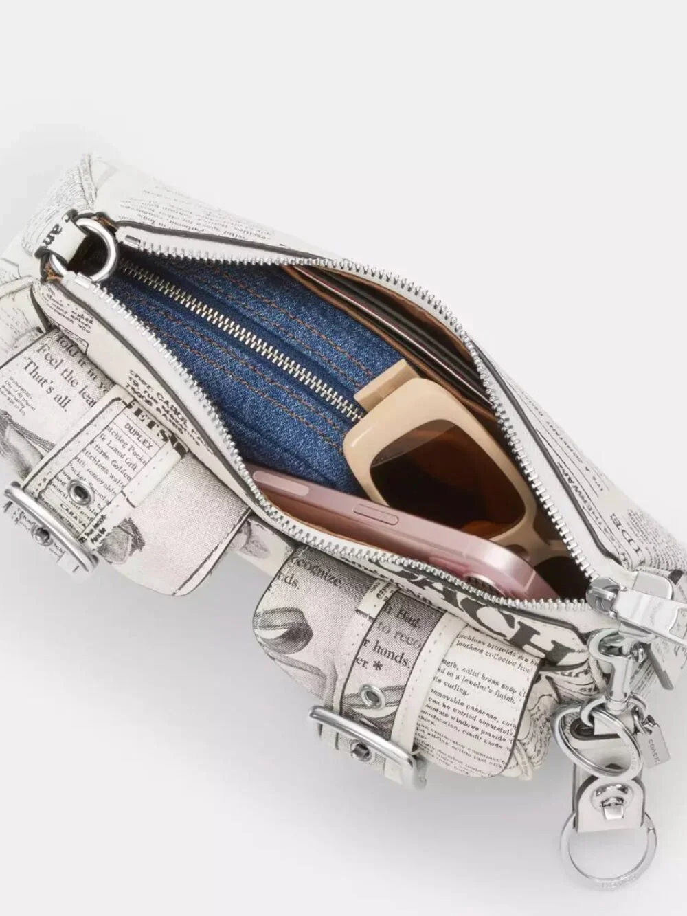 Coach CDC12 Ashton Shoulder Bag With Newspaper Print in Pebbled Leather *SEALED* - Picture 5 of 14